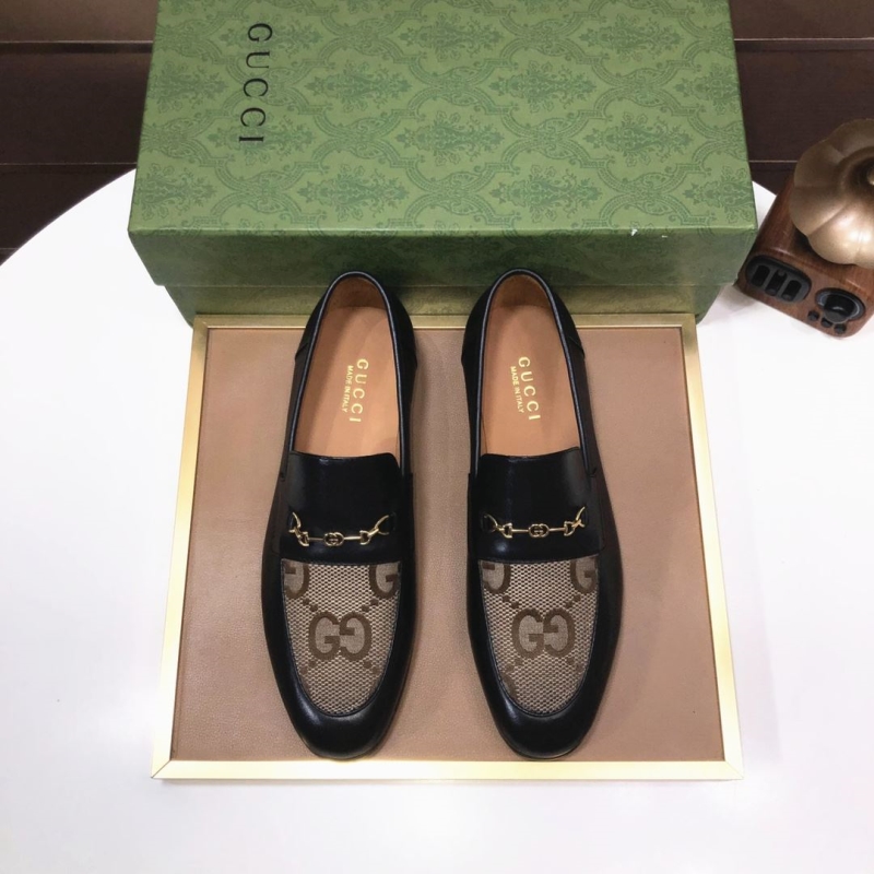 G*u*i leather shoes